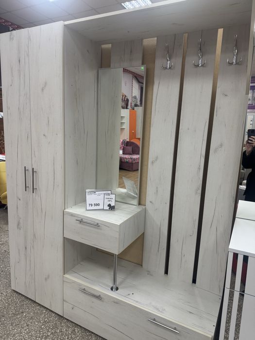 Прихожая состояние отличное