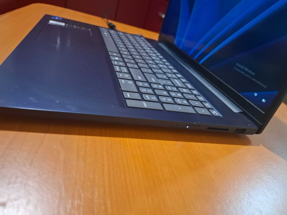 laptop lenovo 16 wuxga