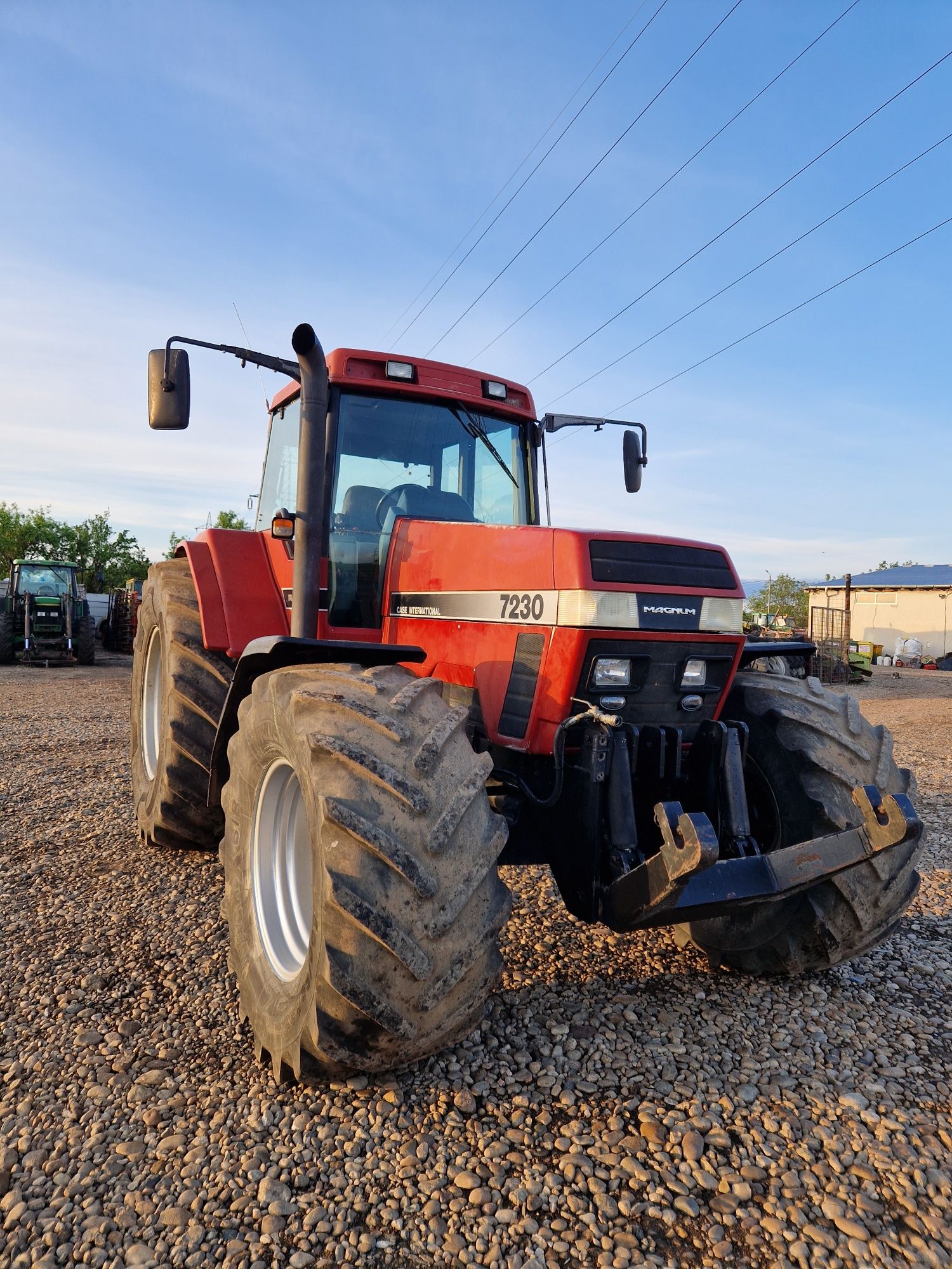 Vând tractor case 7230