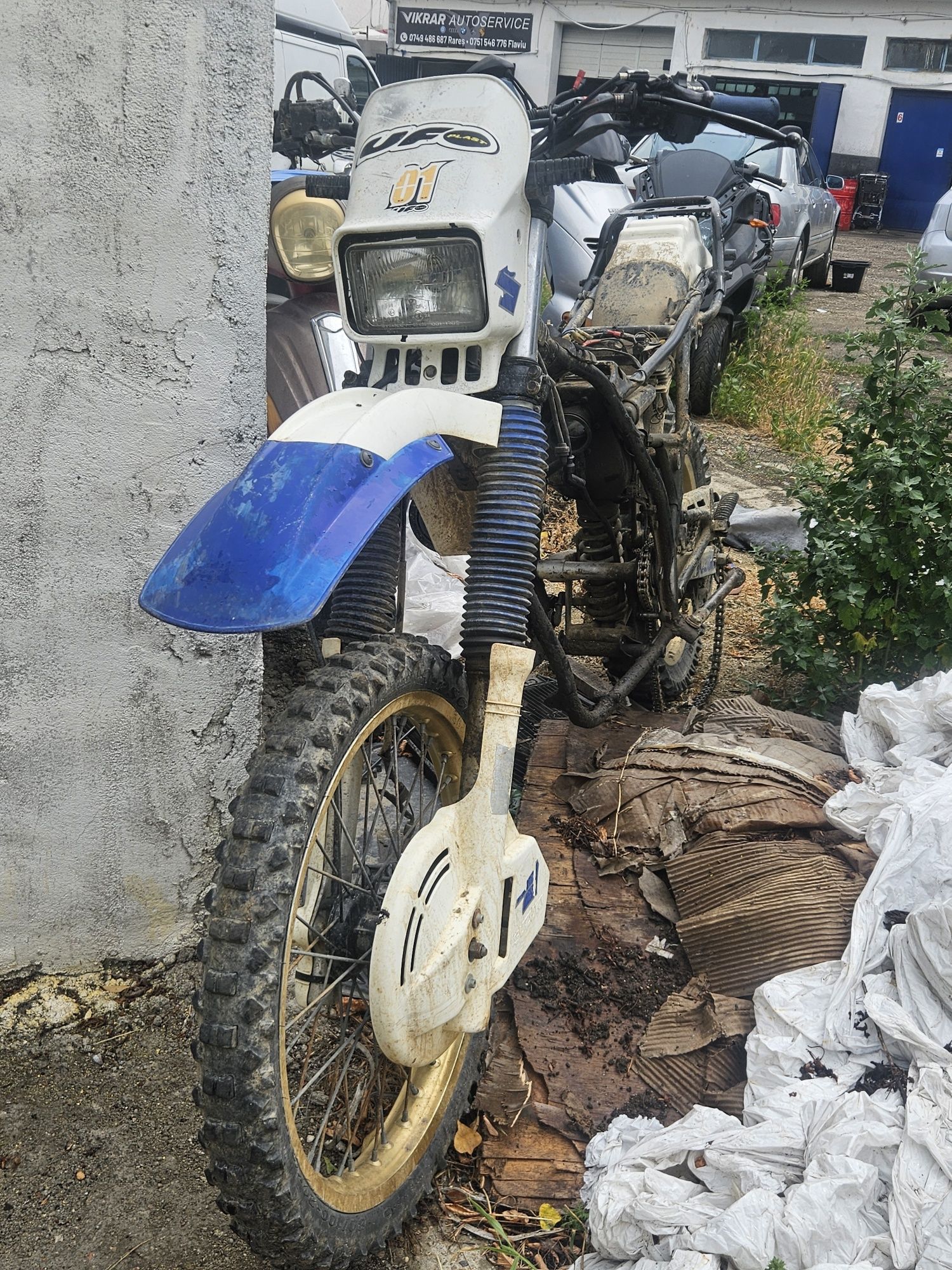 Vând suzuki dr 650