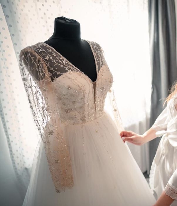 Best Bride Rochie de mireasa + halat bride + accesoriu