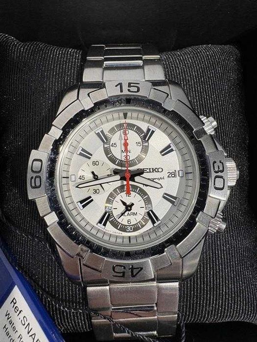 Часы SEIKO мужские кварцевые новые SNAE23P1