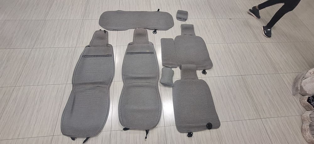 Накидки для авто сидений. Качественные супермоюшие. В хорошем состояни