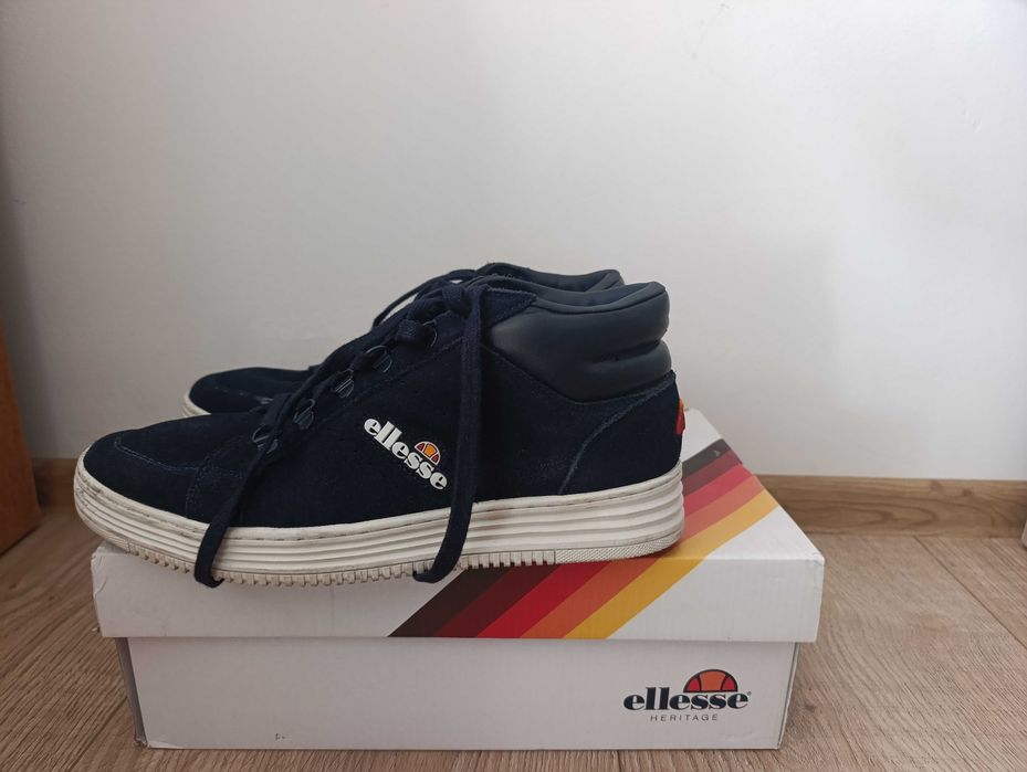 Обувки Elleese 42
