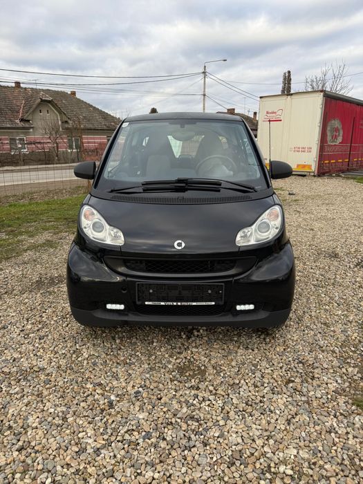 Vand SMART FORTWO 2011    1.0 benzina   automat!