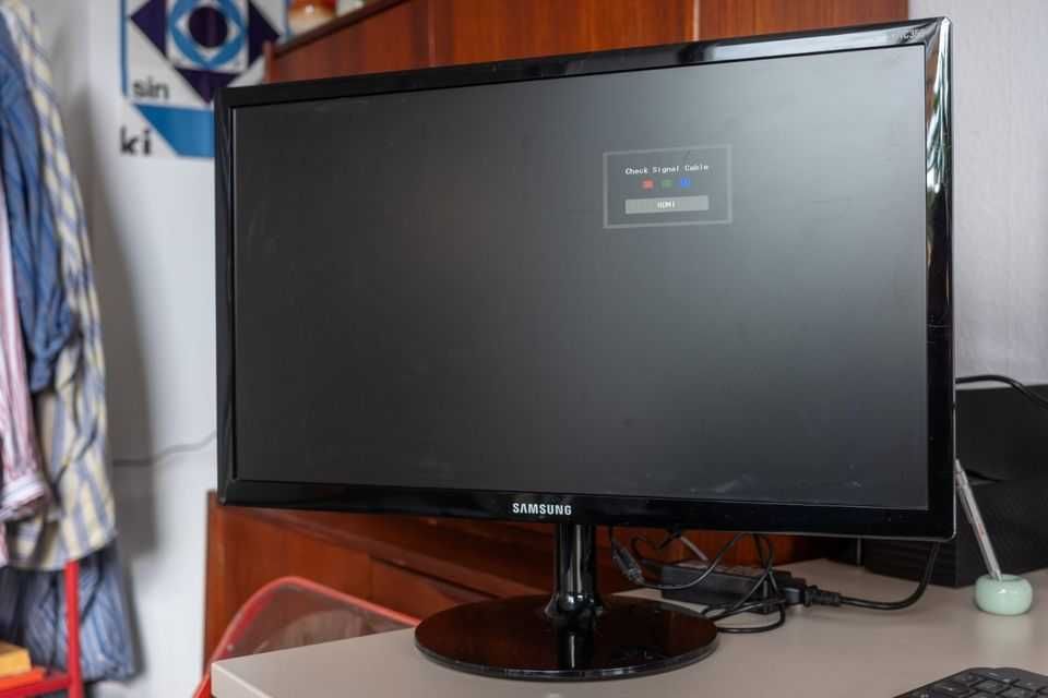 Samsung FHD S24C350