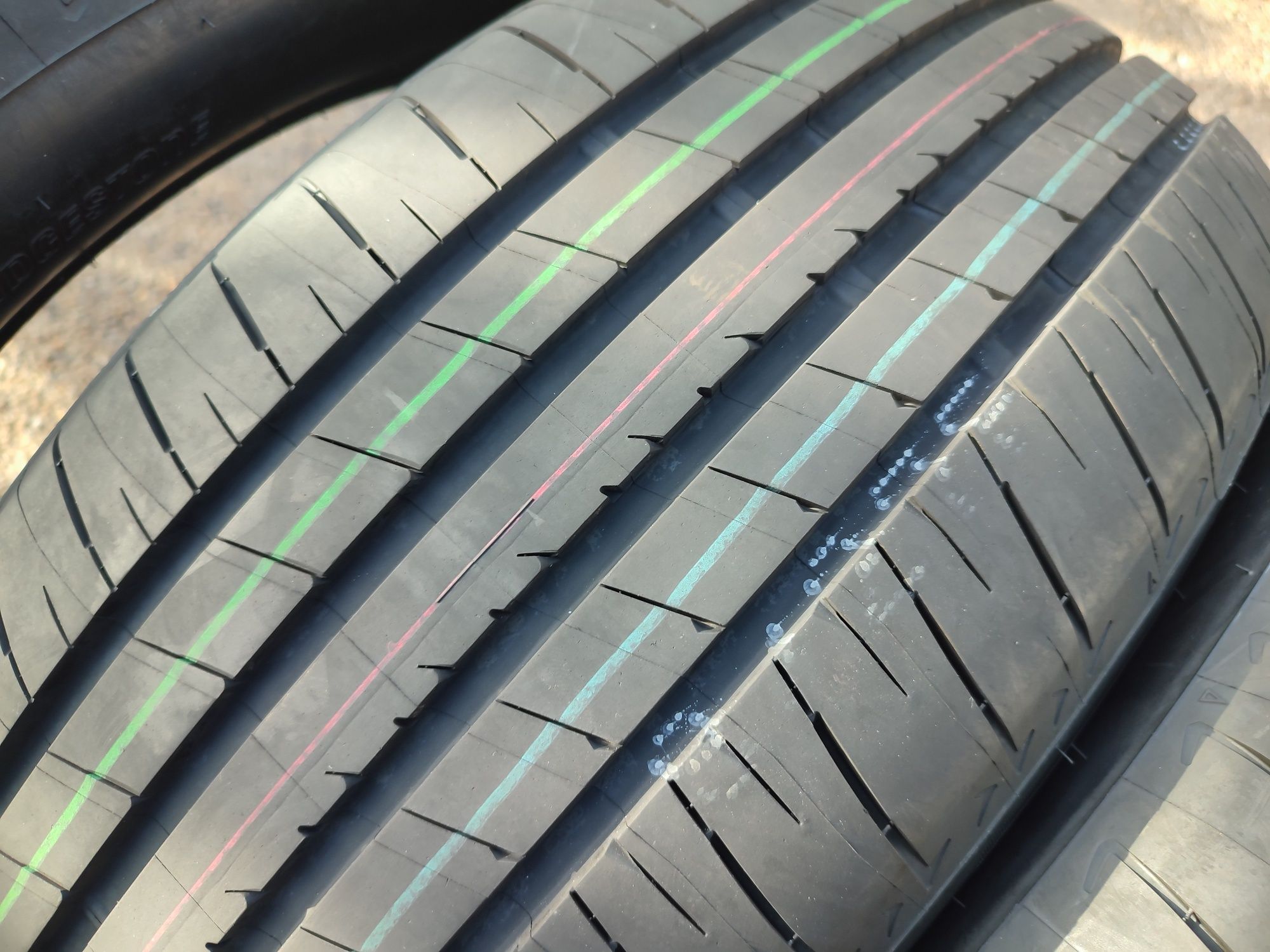 235/50/20" 4бр Bridgestone alenza 001,dot3520