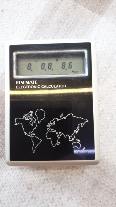 Калкулатор "Sharp" със часовник