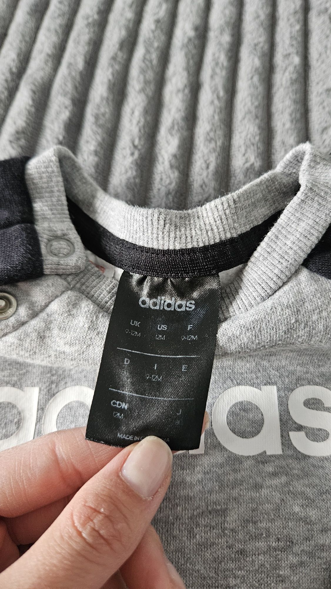 Trening ADIDAS mărime 9-12 luni
