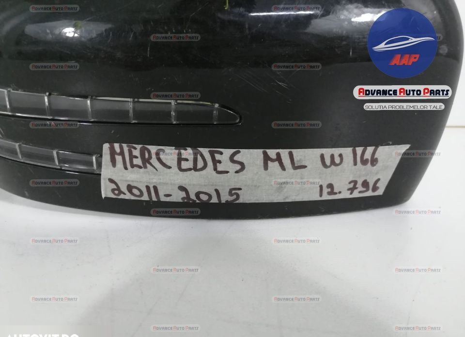 Капак На Огледало Дясно Оригинален Мерцедес-Бенц / Mercedes-Benz M-Cla