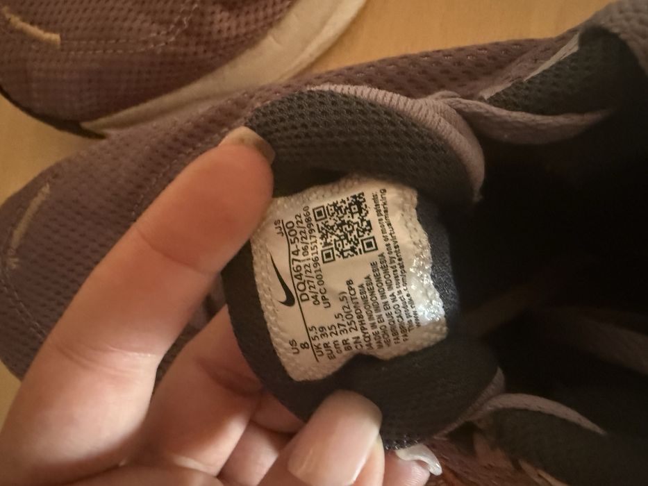 Маратонки Nike 39 размер