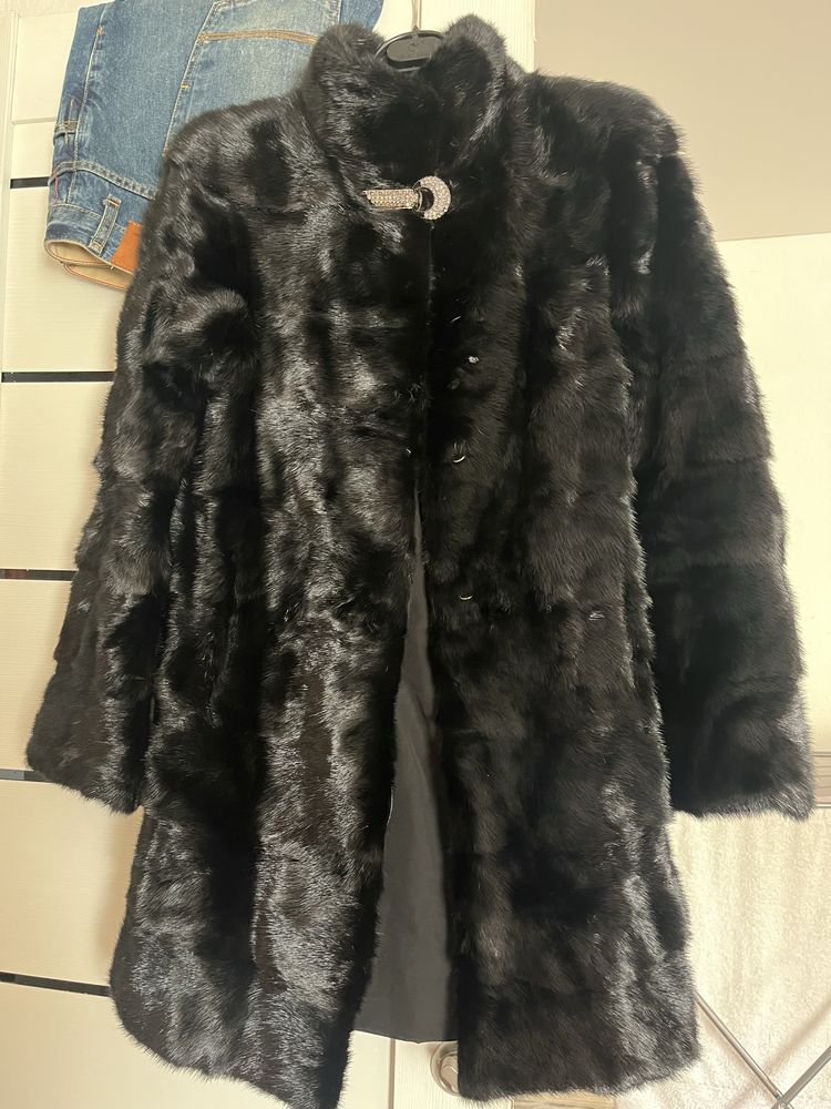 Продам норковую шубу