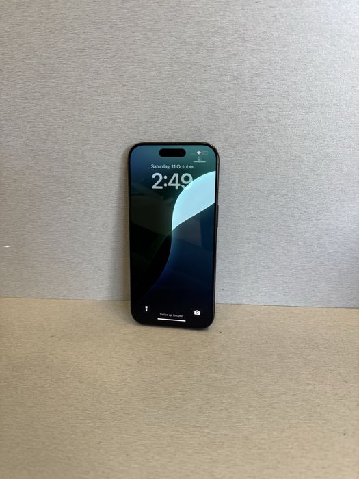 Продавам отличен iPhone 16 PRO 33 цикъла