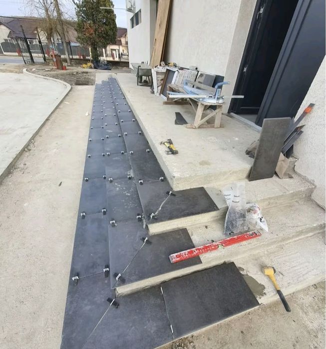 Aplic vinarom și lavabil glet și finisaje fine Decopertări pun gresie