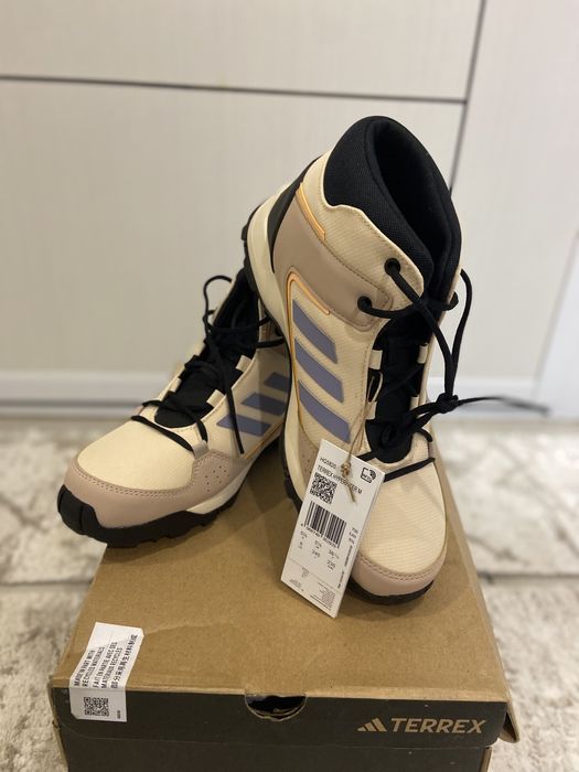 Зимни Adidas Terrex нови