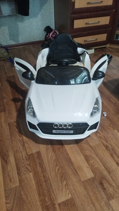 Продам машину новую