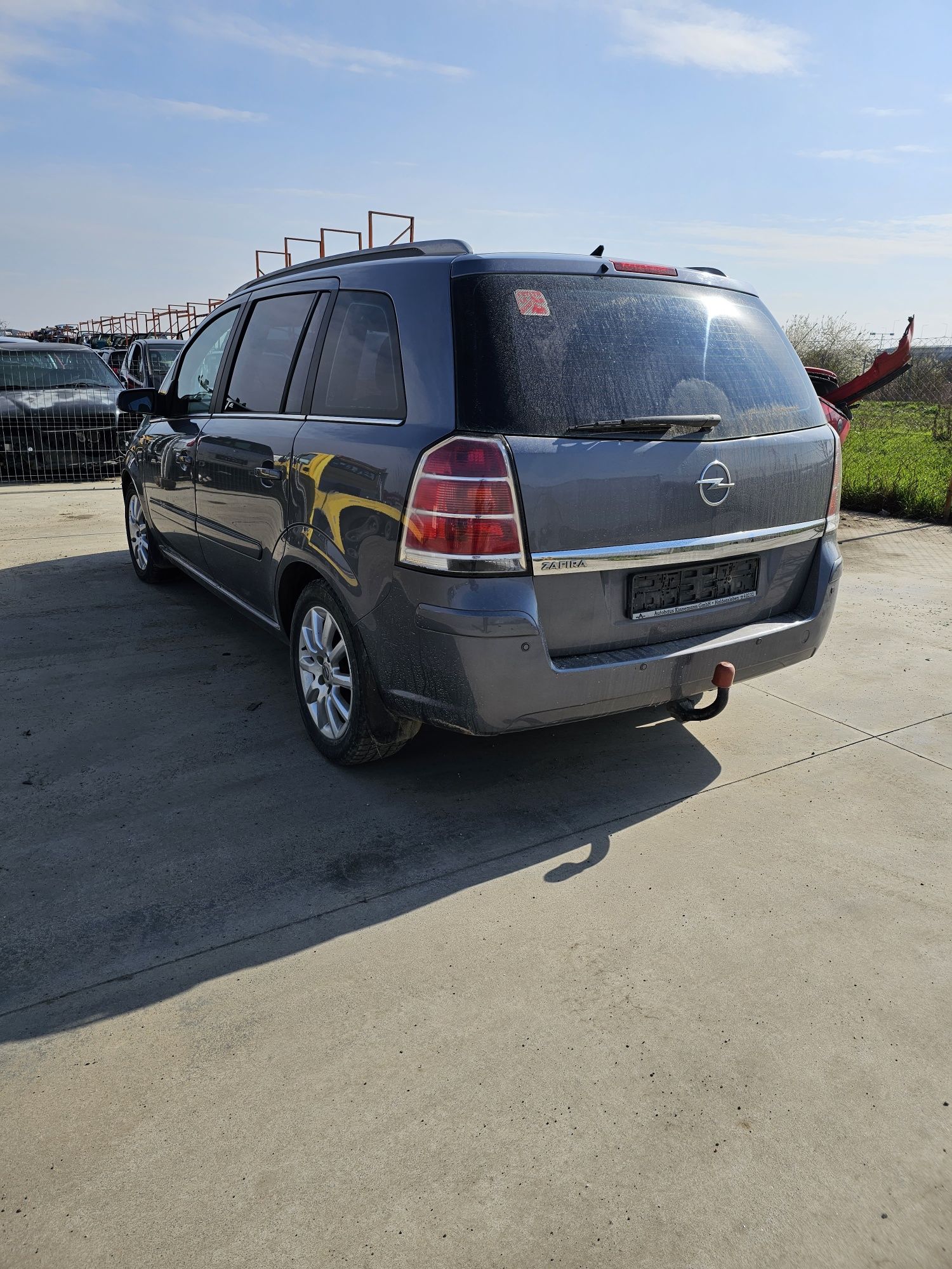 Opel zafira b 1,9 d automata