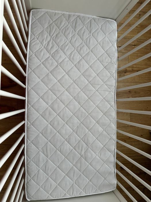 Patut Ikea impecabil cu saltea + cadouri