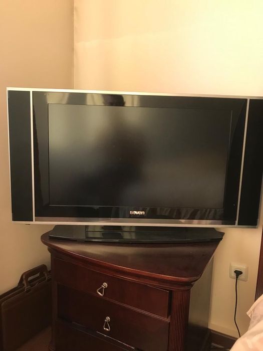 Продам телевизор Seven