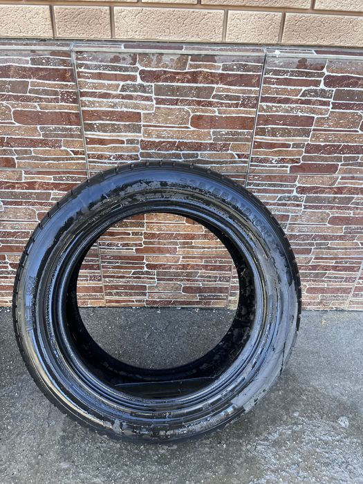 Зимние шины почти новые