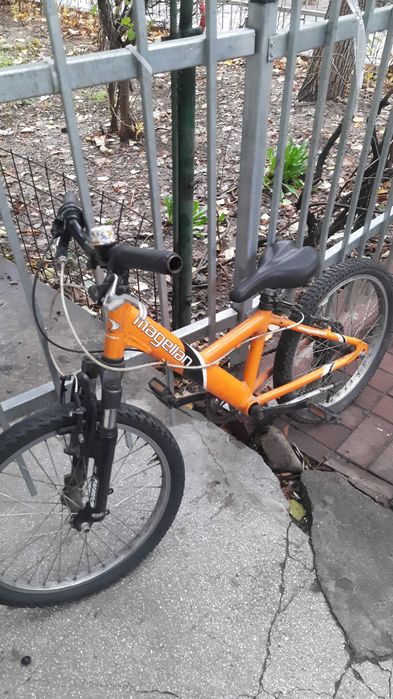 Vand 2 biciclete copii 16 si 20