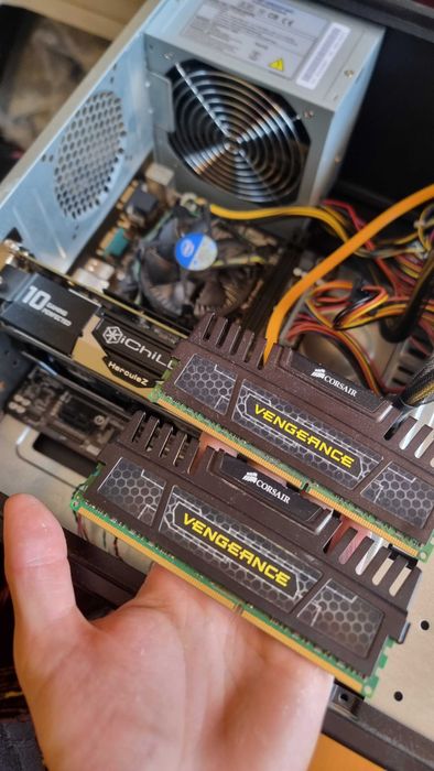 Геймърски компютър i5 4570, gtx 1060 6gb за игри fortnite, gta, valo