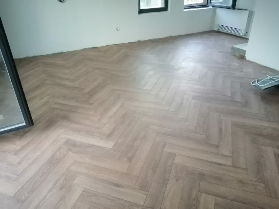Полагане на ламиниран паркет и подови настилки