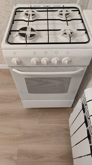 Продам газовую плиту