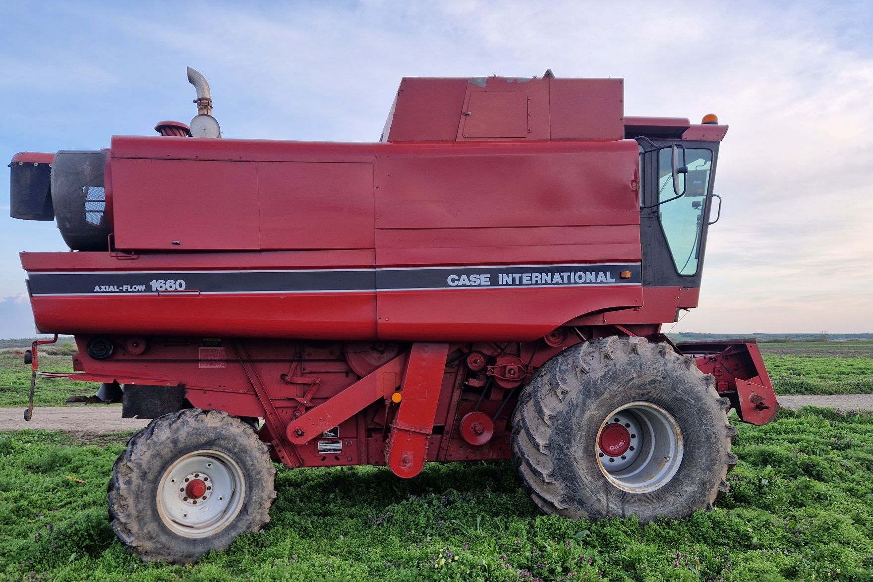 Combina case ih 1660