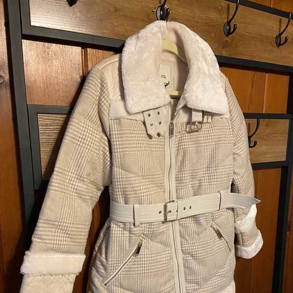Cojoc dama RIVER ISLAND ,nou ,crem ,marimea S