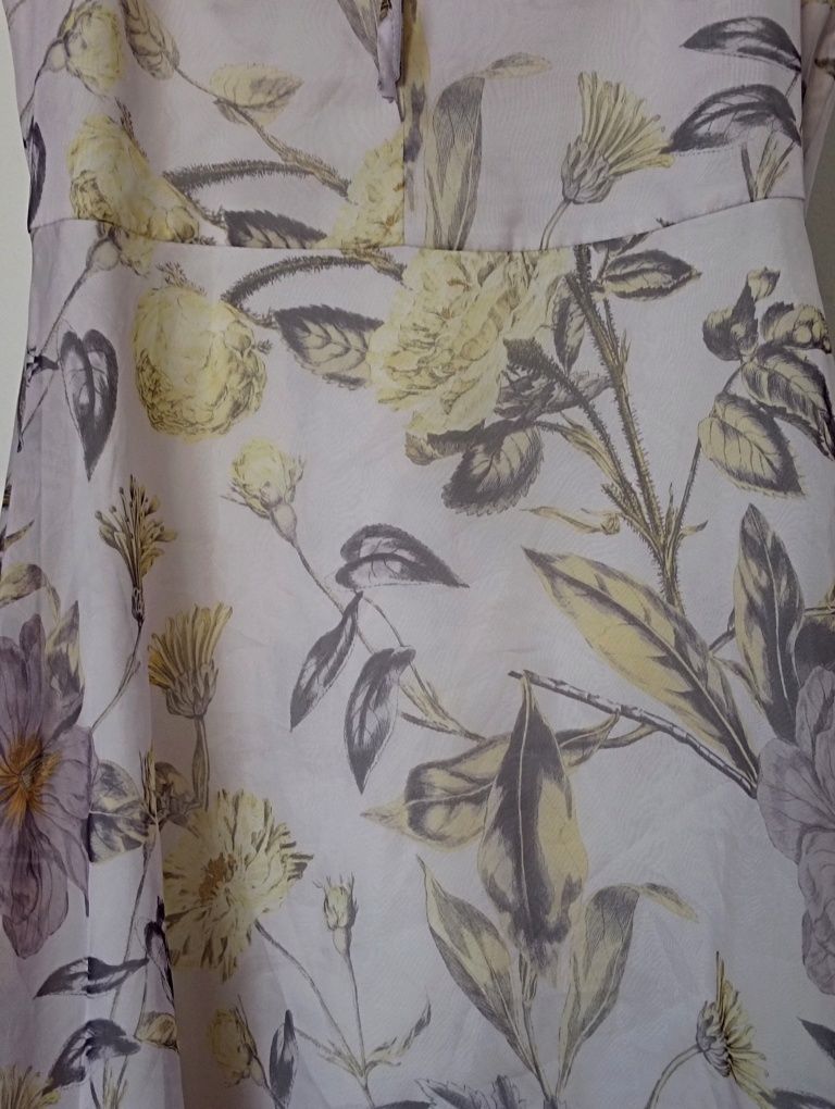 Rochie elegantă de zi cu imprimeu floral