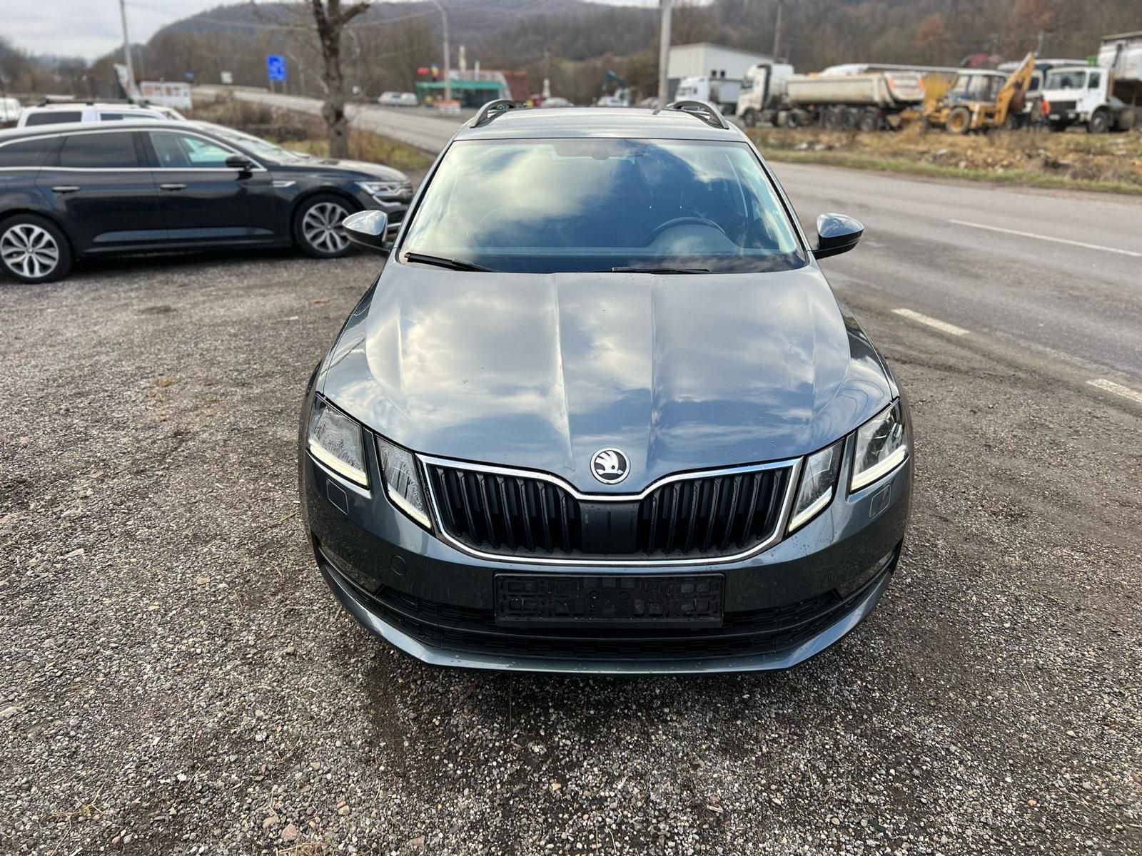 SKoda Octavia Facelift , inmatriculata în ROMANIA, km atestati service