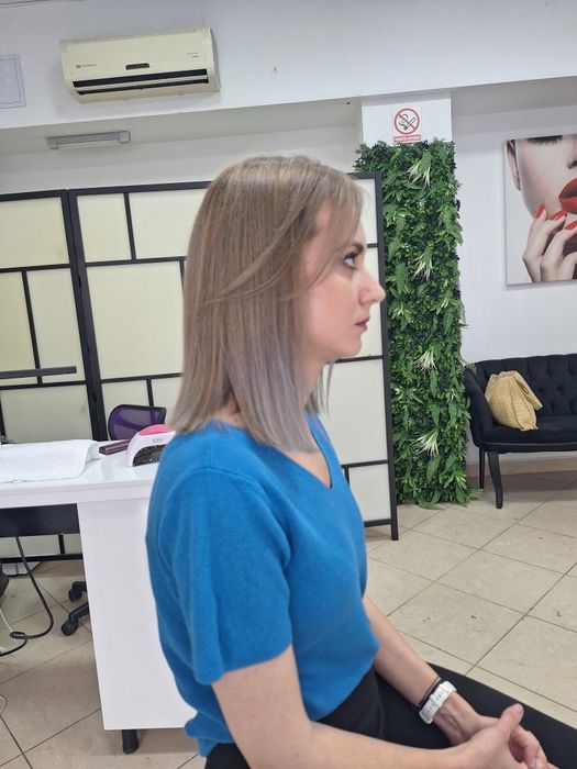 Coafeza cu experienta  ofer servicii de coafat,vopsit,balaiage,extensi