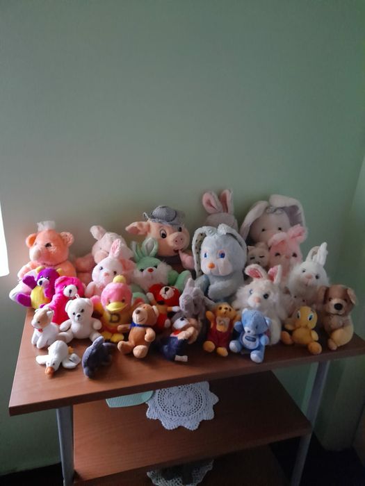 Plușuri diferite modele și diferite mărimi