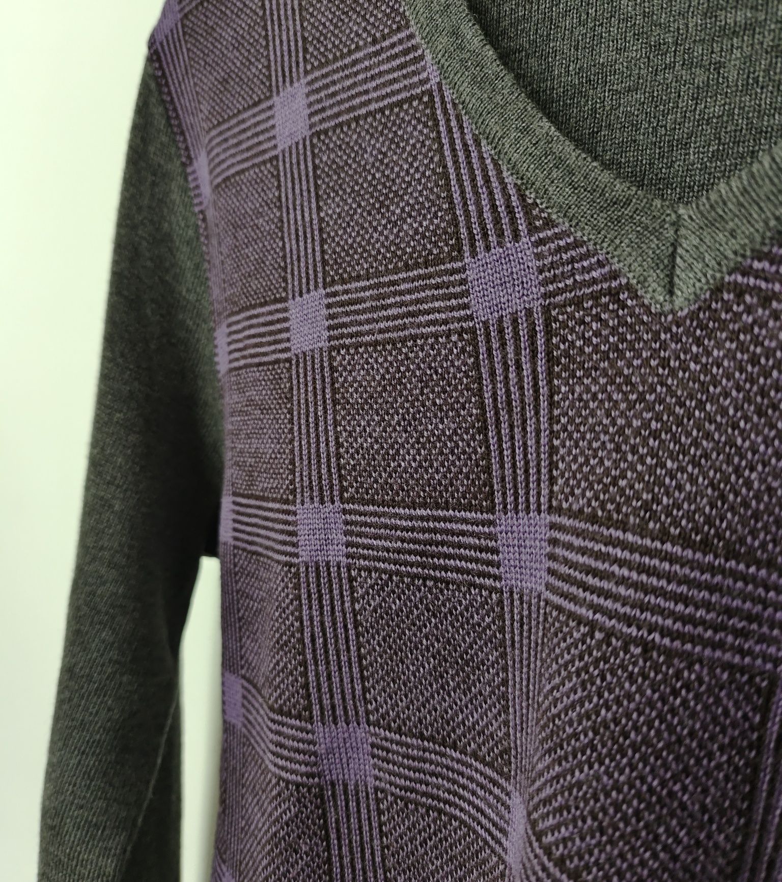 Vând pulover Etro Milano 100% merino wool