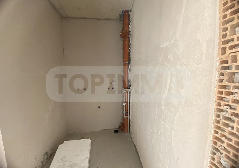 Продава се Двустаен апартамент в Варна, Младост 1 - 57 кв.м за 1667 €/кв.м - Снимка #3