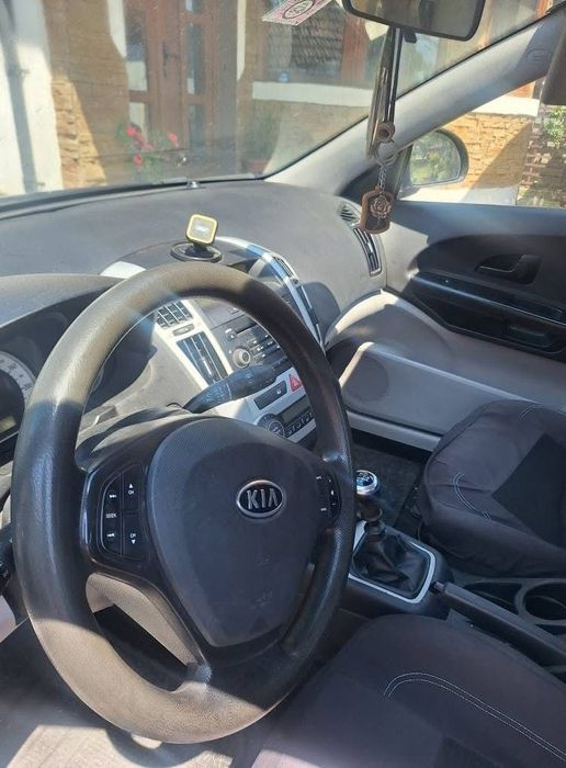 Vând Kia Ceed 2008