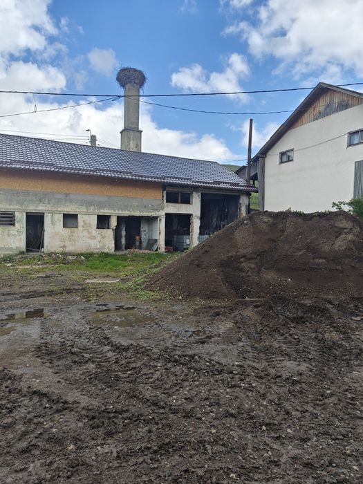 Clădire de vanzare