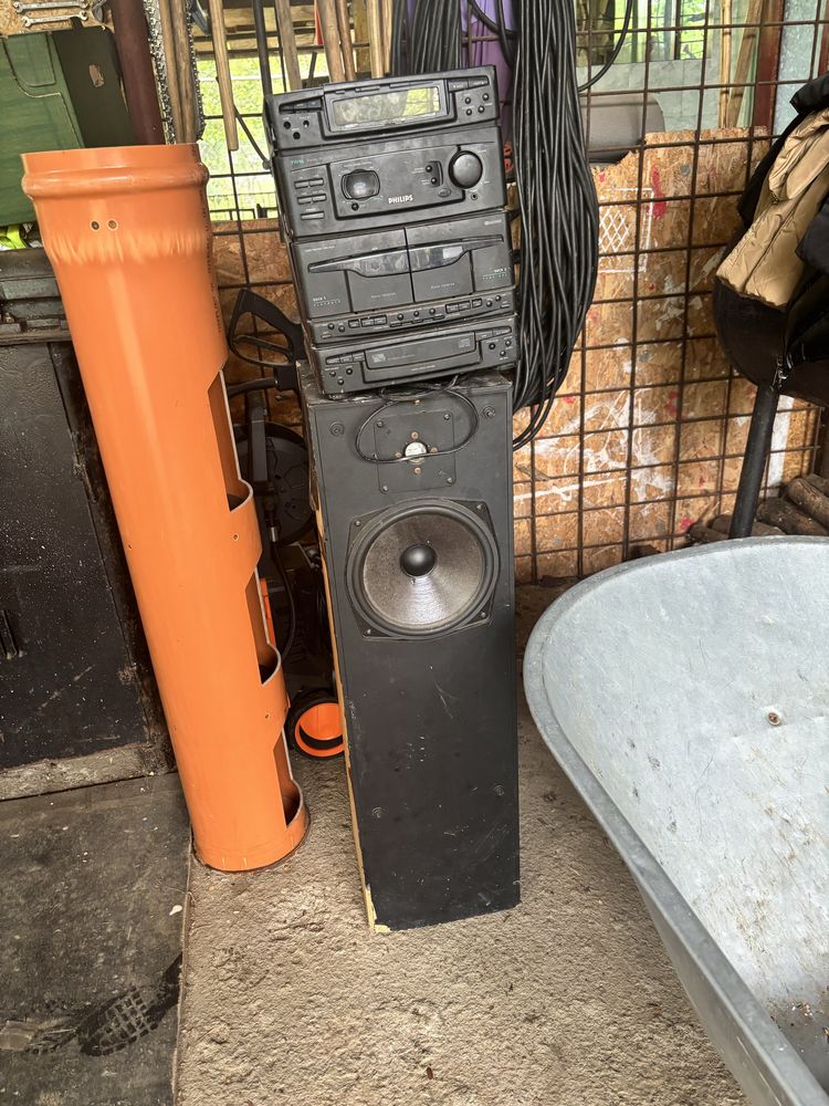 Boxe philips doua boxe si o combina muzicala