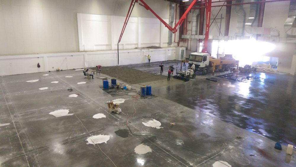 Turnari platforme beton finisat cu elicopterul.Beton elicopterizat