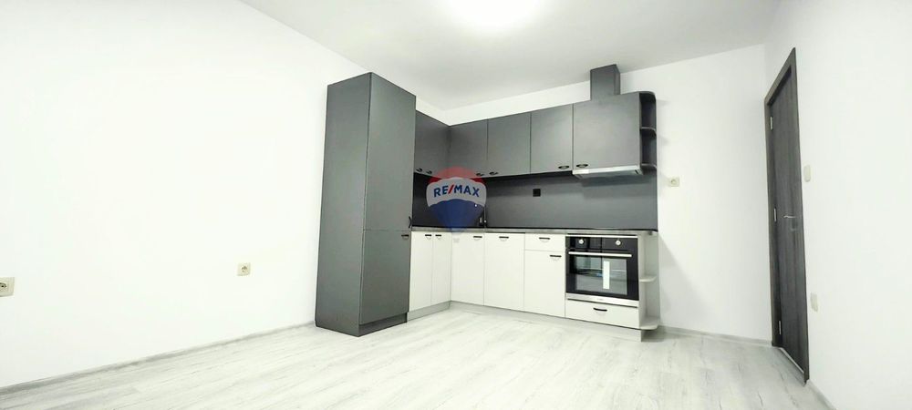 Обзаведен тристаен апартамент за продажба, кв. Чайка