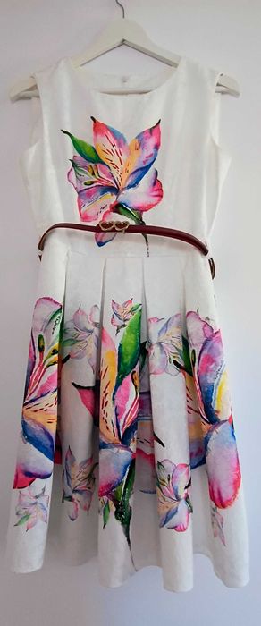 Vând rochii mărimea 34/ 36