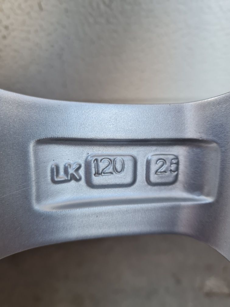 Джанти ALUTEC G. за BMW VW T5 T6 OPEL R16 5x120 ET45 7J