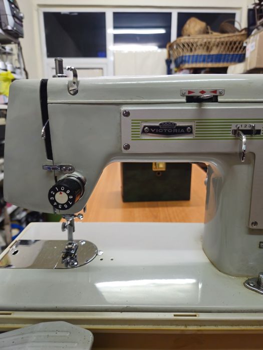 Шевна машина Виктория