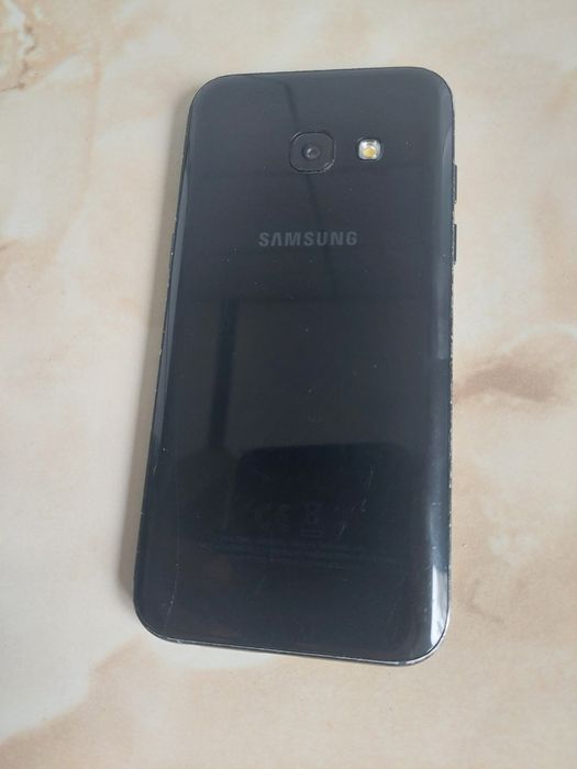 Vând Samsung Galaxy A3 2017 Black, perfect funcțional și NEcodat /poze