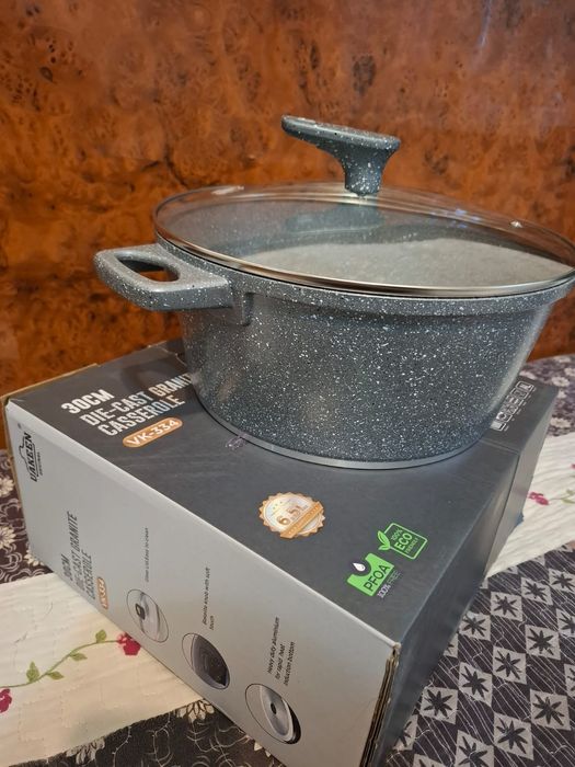Продам кастрюлю .