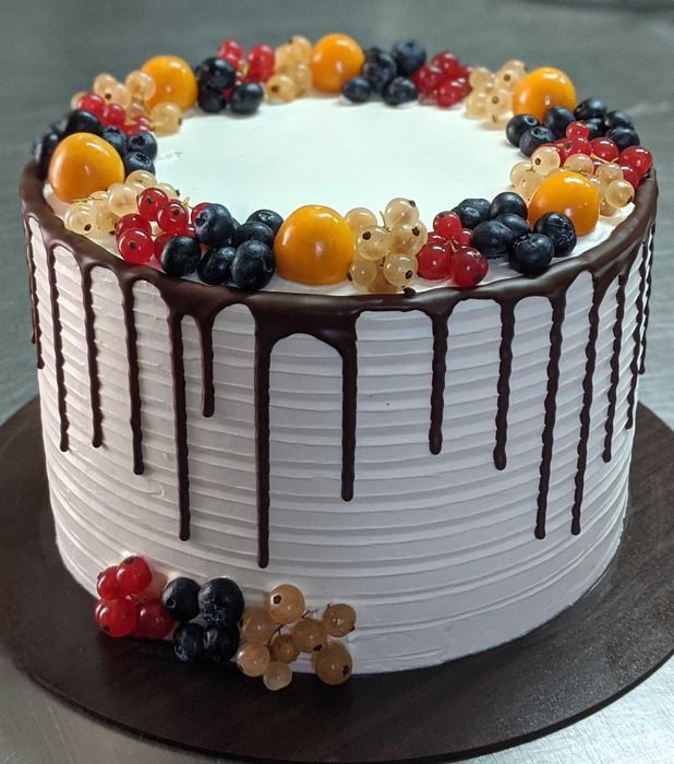 Cofetar decorator & modelator figurine din pastă de zahăr