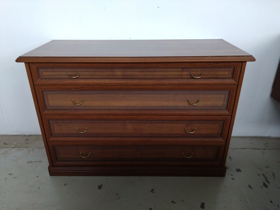 Comoda 4 sertare nuc made in Italy