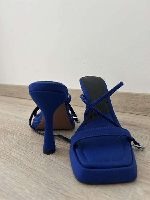 Сандали на висок ток Asos