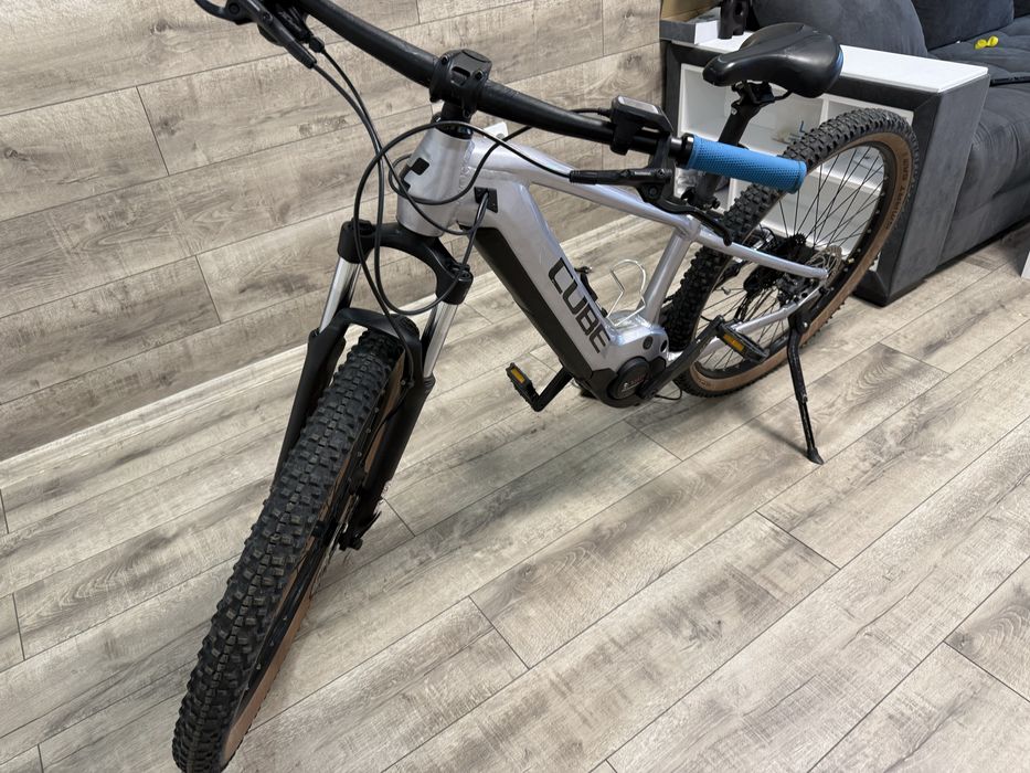 Електрически велосипед Cube reaction 27,5/S